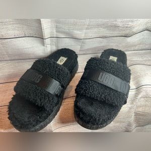 UGG
Fluffita Metal Buckle Detail Fur Platform Slides